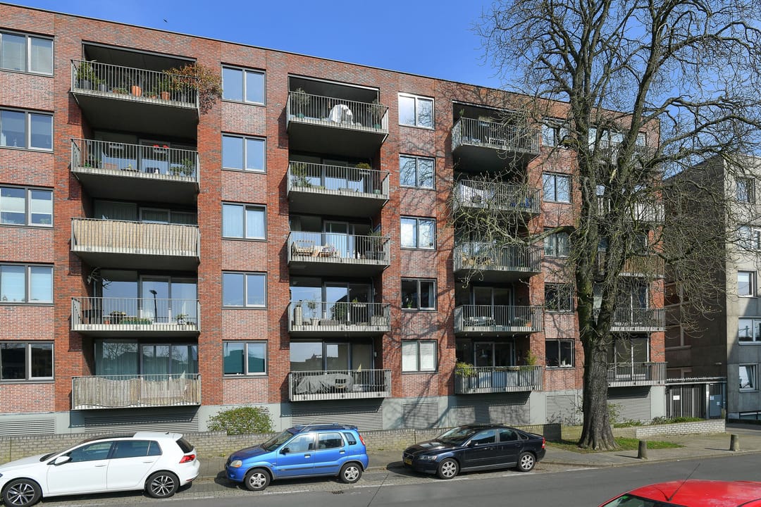 Photo 31 of Rosendaalsestraat 10