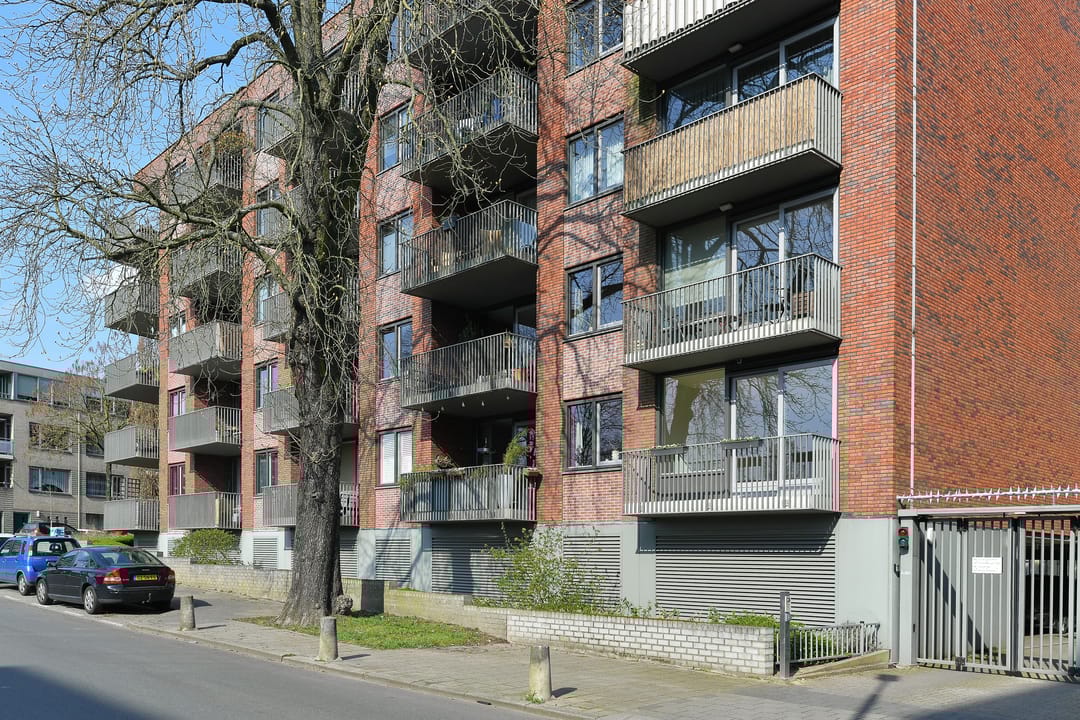 Photo 32 of Rosendaalsestraat 10