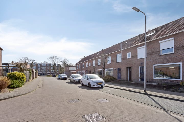 Foto 55 van Iepenstraat 51