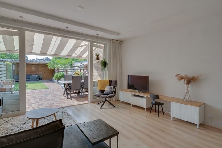 Foto 7 van Poelenburg 8