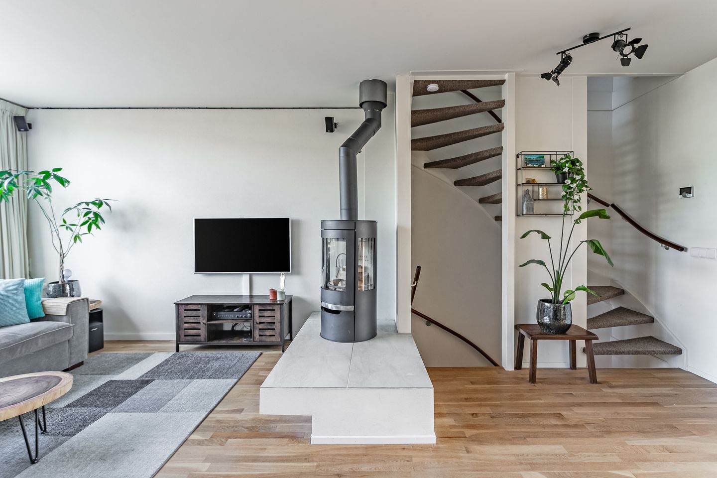 Foto 19 van Willibrorduslaan 34