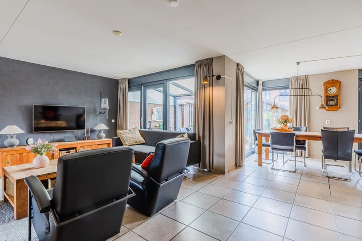 Foto 6 van Regenboog 15