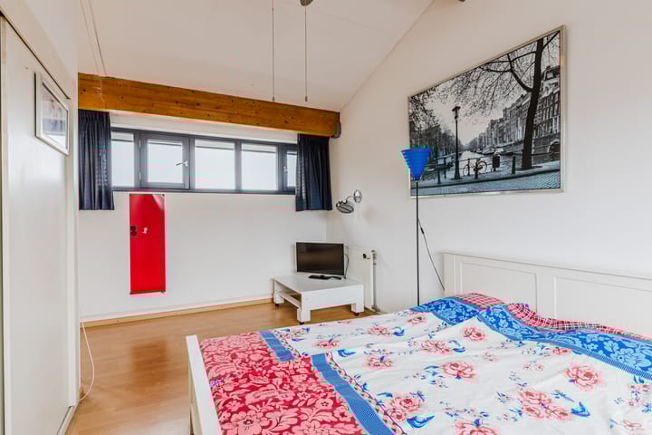 Foto 29 van Regenboog 15