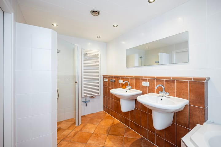 Foto 36 van Thomas à Kempislaan 38