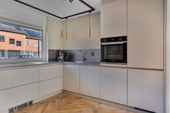 Foto 16 van Sarongstraat 58