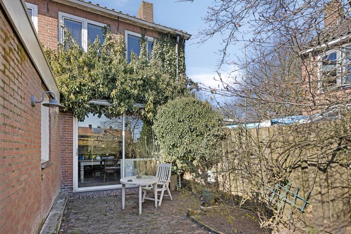 Foto 33 van Treublaan 1