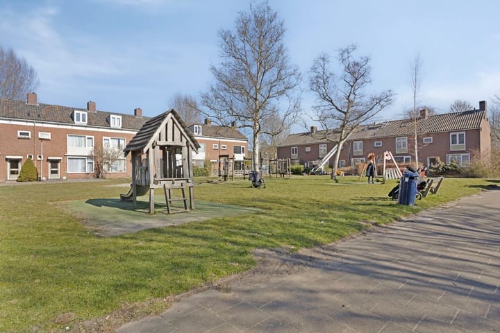 Foto 35 van Treublaan 1