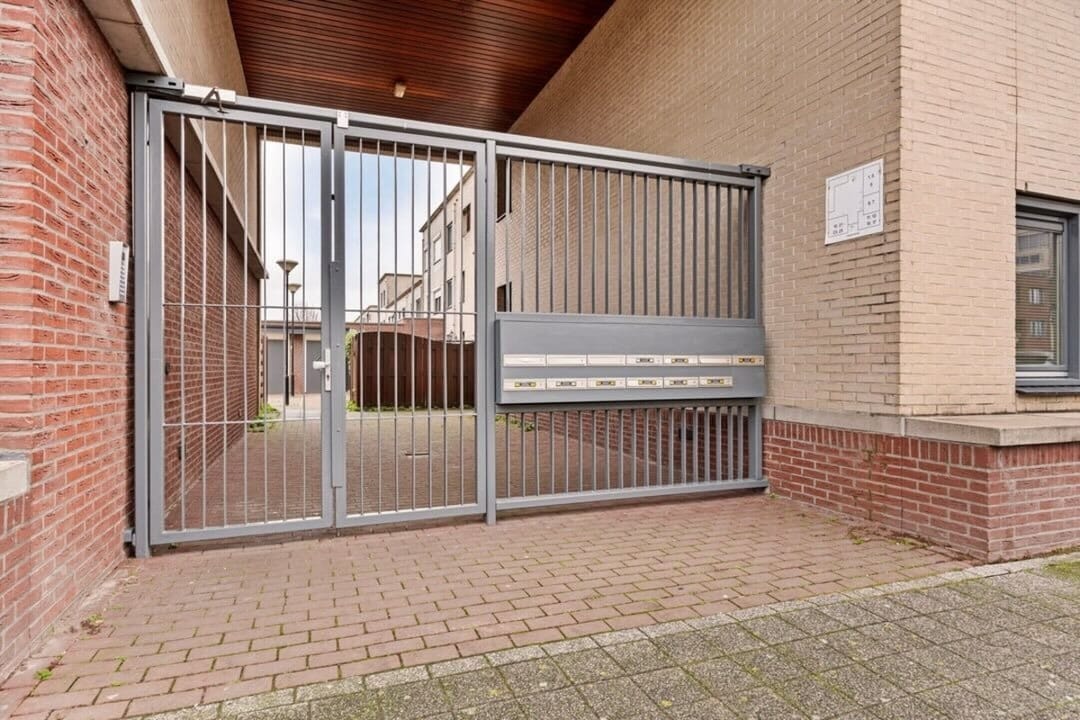 Foto 2 van Hazerswoudestraat 1