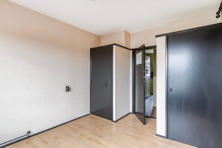 Photo 14 of Diepenbrocklaan 18