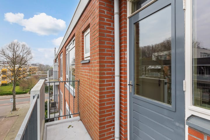 Photo 19 of Diepenbrocklaan 18