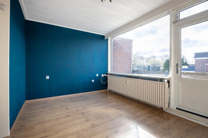 Foto 12 van Van Bergenplein 16