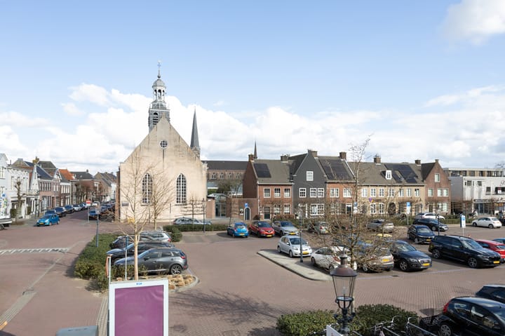 Foto 23 van Van Bergenplein 16