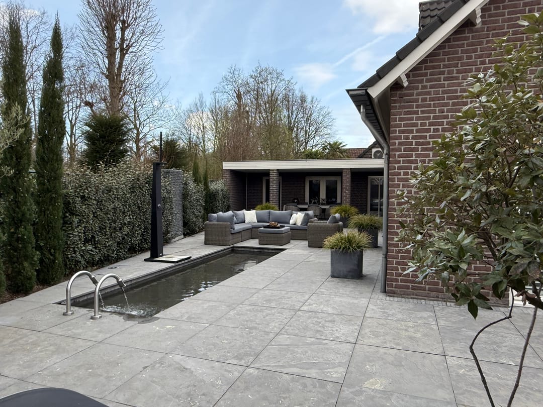 Photo 2 of De Leucker 20