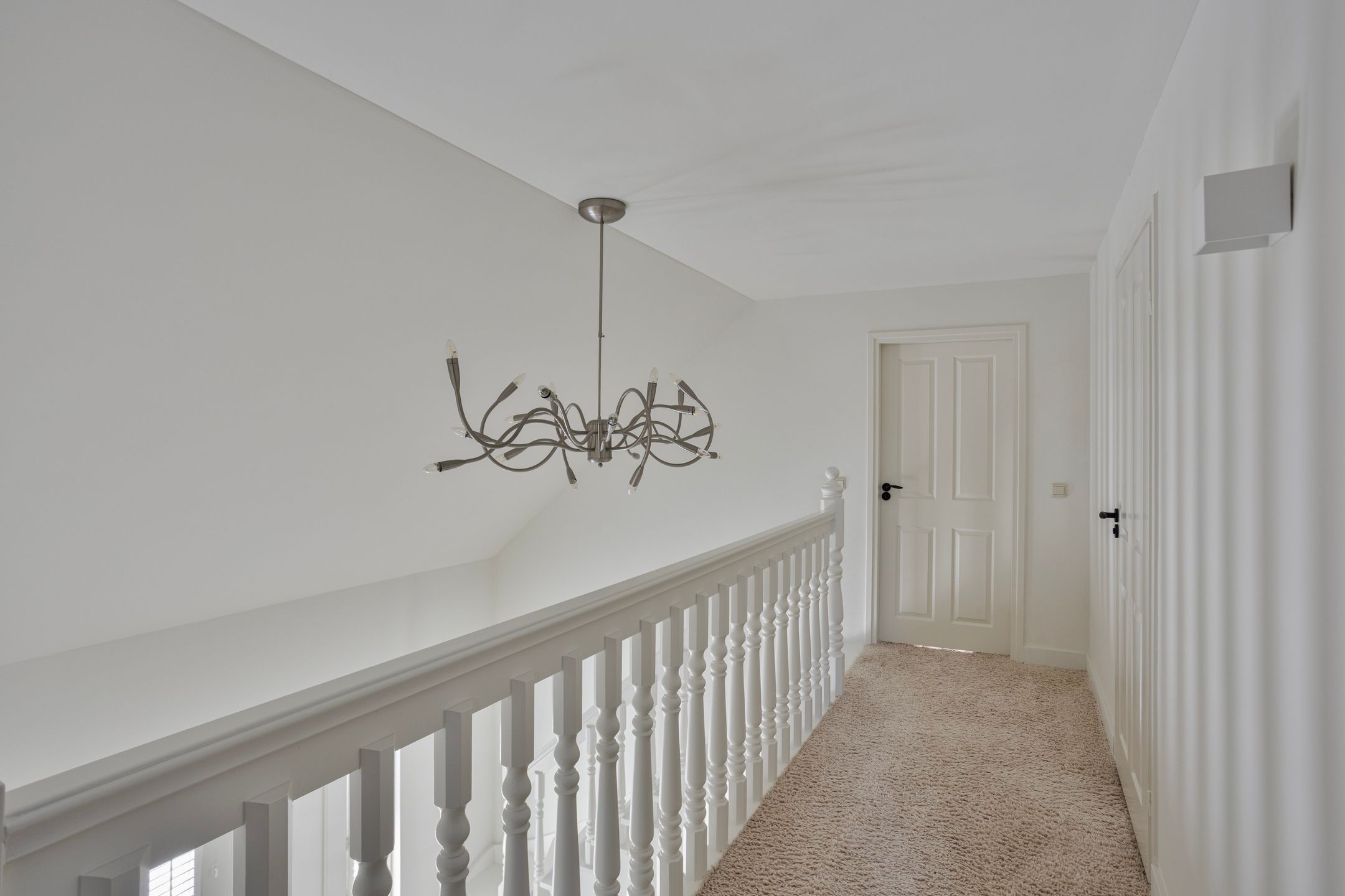 Photo 27 of De Leucker 20