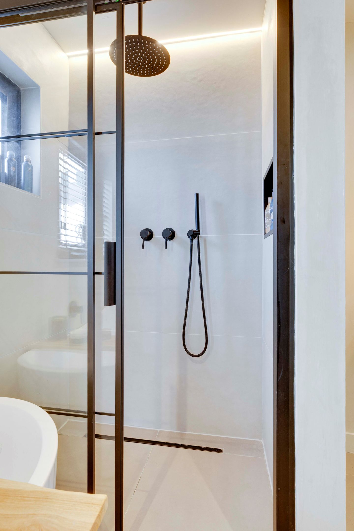 Foto 19 van van Dongenstraat 9