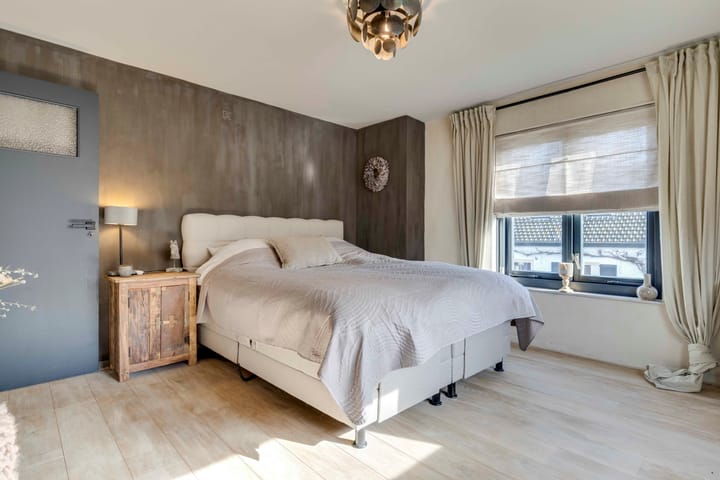 Foto 24 van van Dongenstraat 9