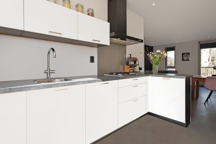 Foto 11 van Straat van Corsica 165