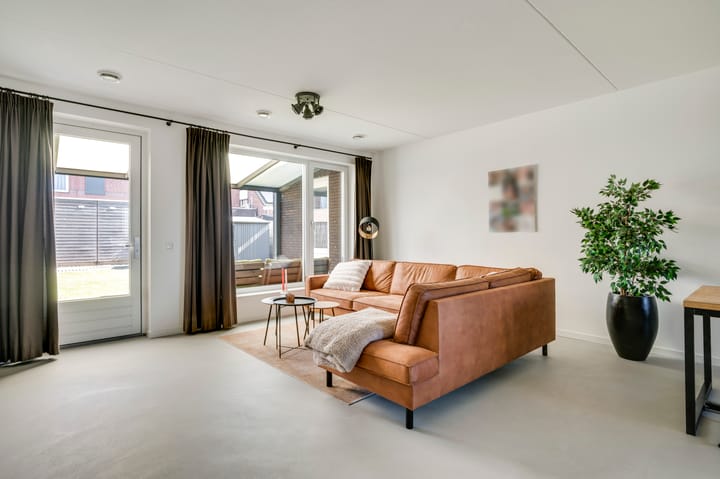 Foto 8 van Molenakker 28