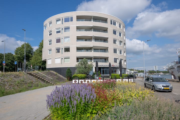 Photo 5 of Maasboulevard 190