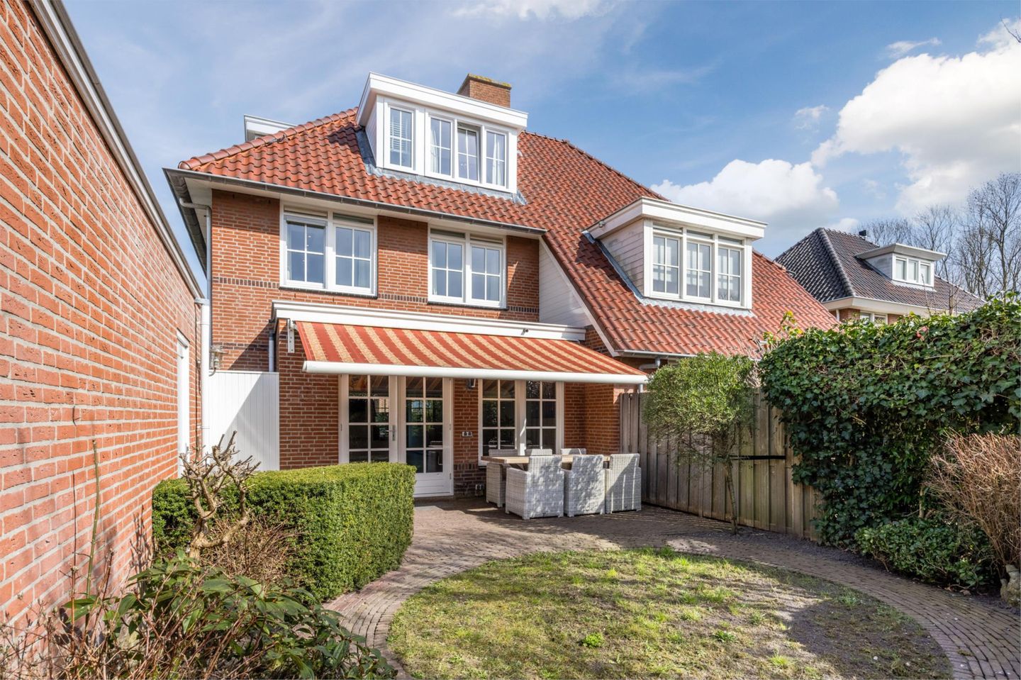 Foto 44 van Guirlande 132