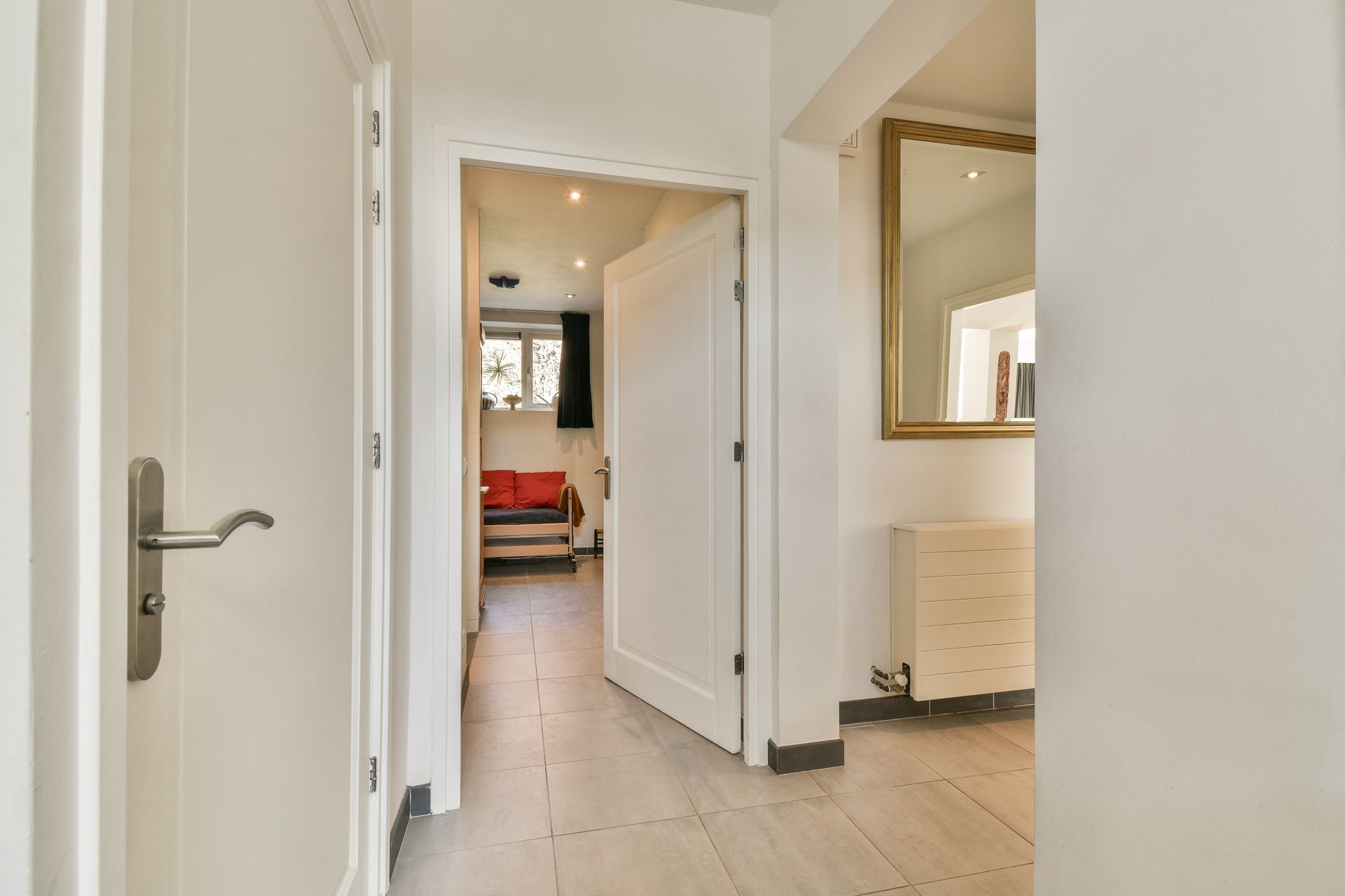 Photo 6 of Plaswijcklaan 12