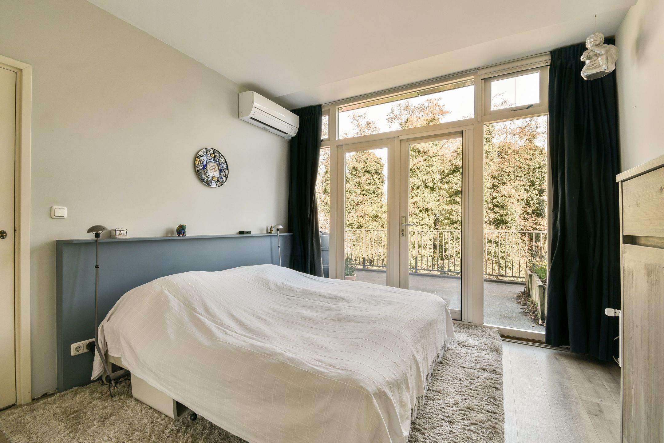 Photo 24 of Plaswijcklaan 12