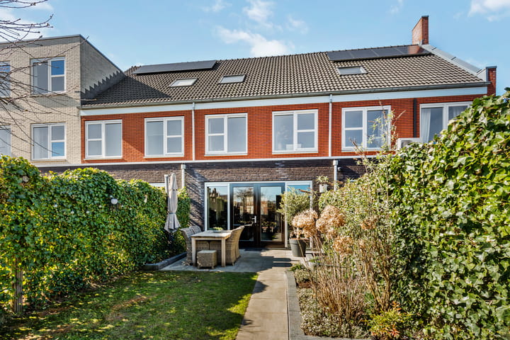 Photo 18 of Rozenbottel 14