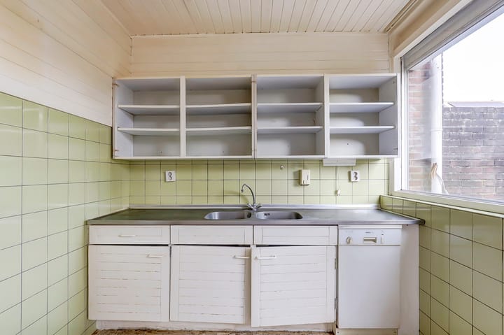 Photo 12 of Van Karnebeekstraat 22