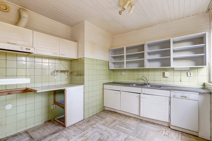 Photo 13 of Van Karnebeekstraat 22