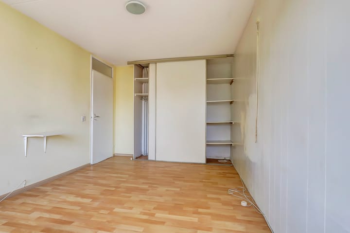 Photo 17 of Van Karnebeekstraat 22