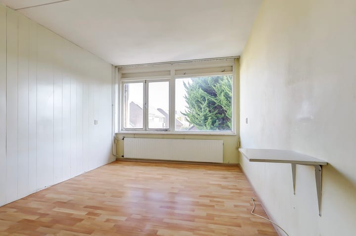 Photo 18 of Van Karnebeekstraat 22