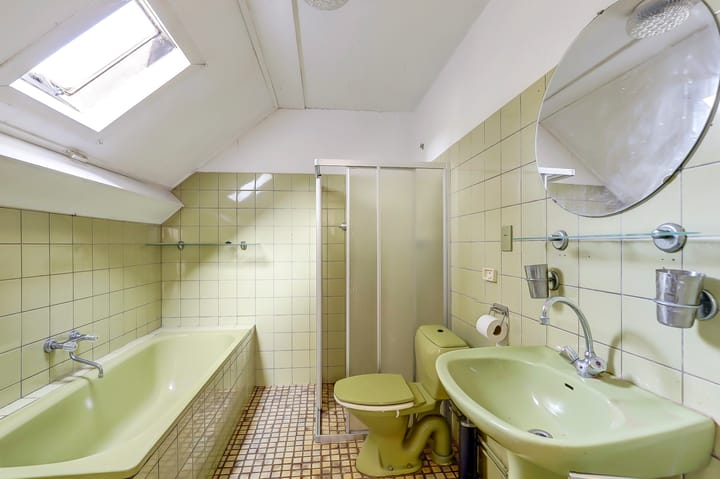 Photo 21 of Van Karnebeekstraat 22