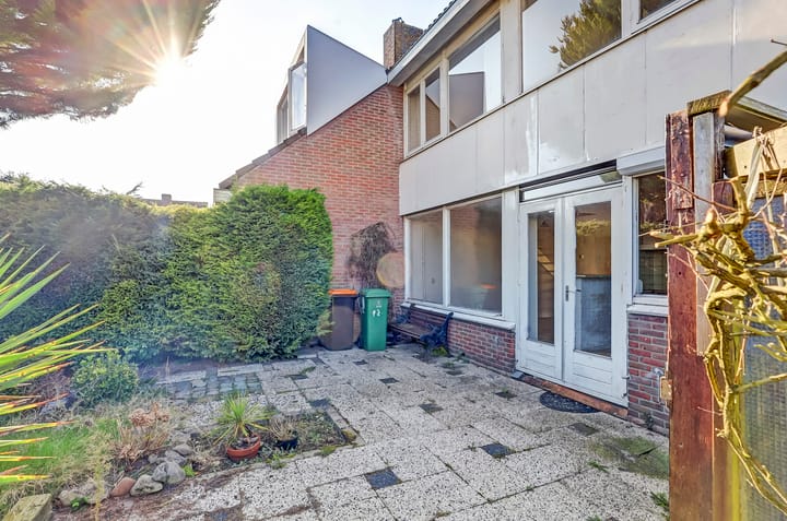 Photo 30 of Van Karnebeekstraat 22