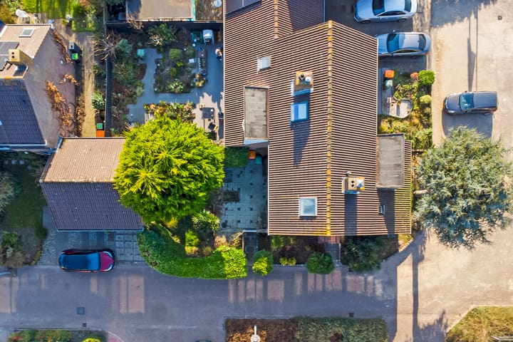 Photo 33 of Van Karnebeekstraat 22