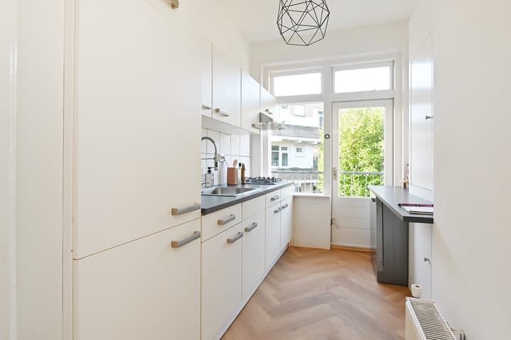 Foto 4 van Van Heutszstraat 127