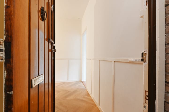 Photo 8 of Van Heutszstraat 127