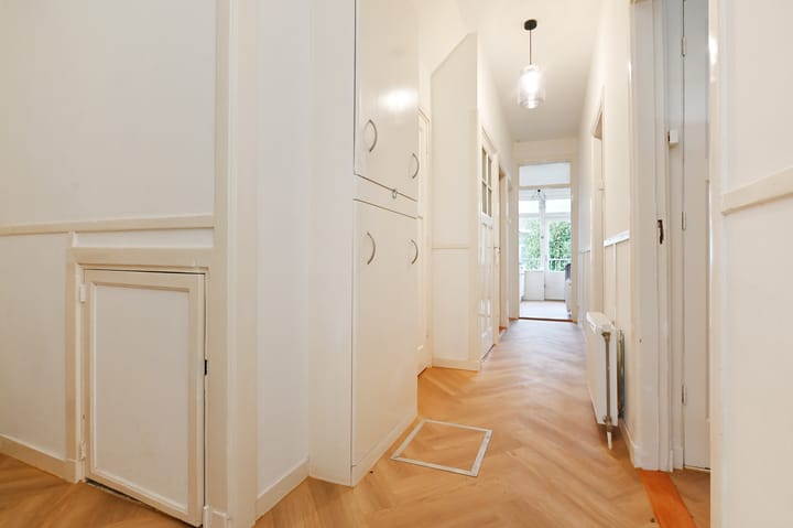 Photo 9 of Van Heutszstraat 127