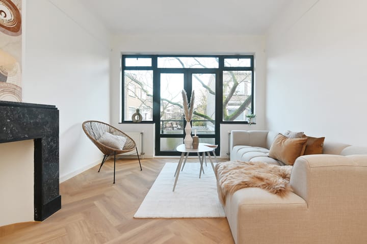 Photo 10 of Van Heutszstraat 127