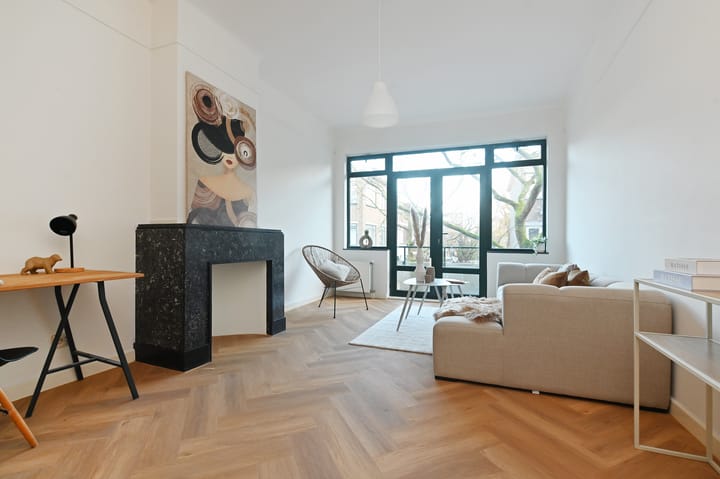 Photo 11 of Van Heutszstraat 127