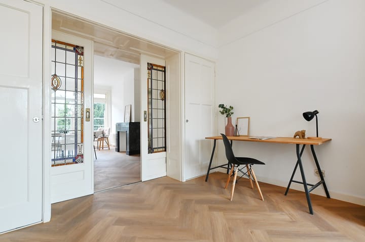 Photo 14 of Van Heutszstraat 127