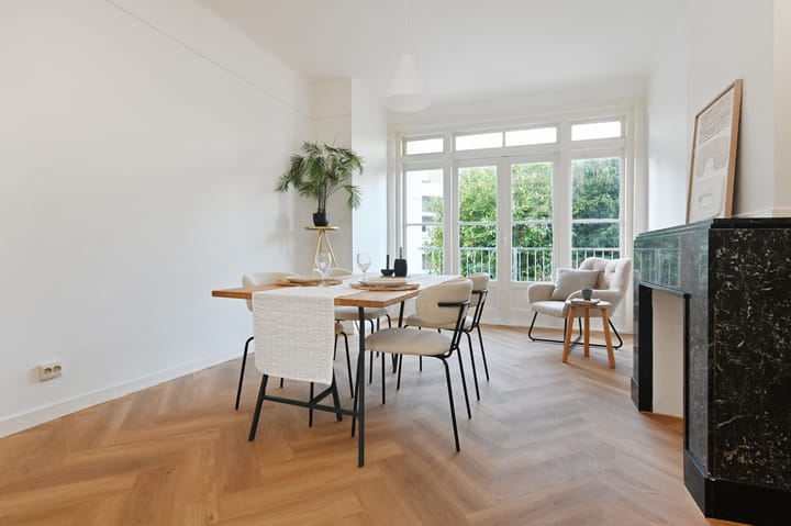 Photo 17 of Van Heutszstraat 127