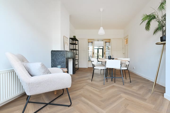 Photo 18 of Van Heutszstraat 127