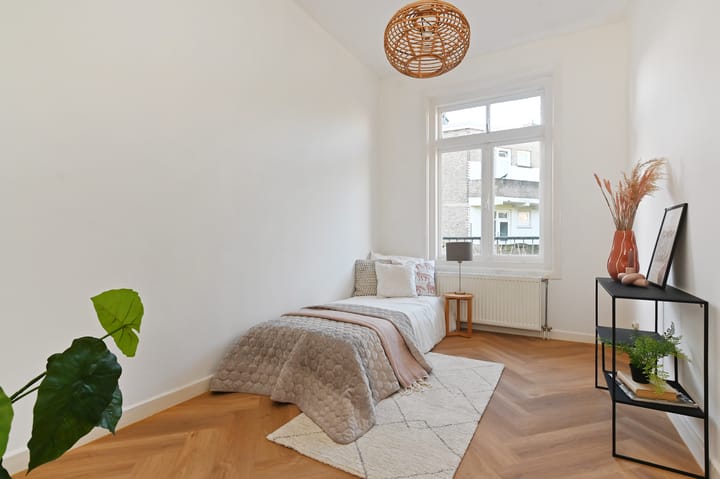 Photo 26 of Van Heutszstraat 127