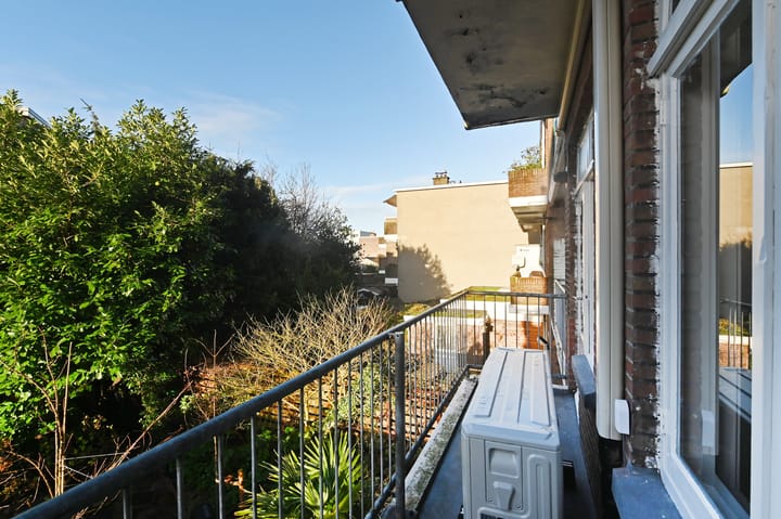 Photo 30 of Van Heutszstraat 127