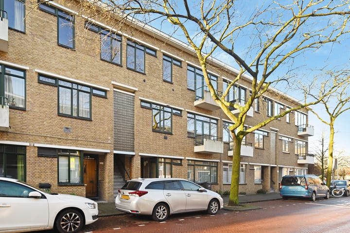 Photo 31 of Van Heutszstraat 127