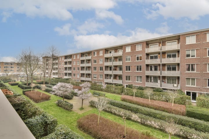 Foto 11 van Jan van Schaffelaarplantsoen 23-B