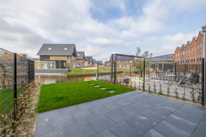 Foto 41 van Rinze Wibbelinkstraat 13