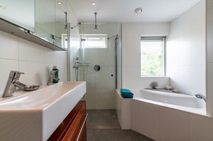 Foto 4 van van Aylvalaan 16