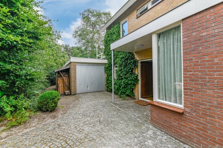 Foto 13 van van Aylvalaan 16