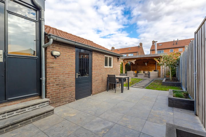 Photo 41 of Prinses Irenestraat 23